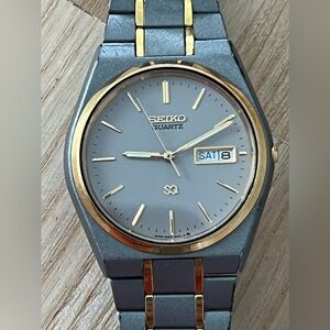 Seiko SQ Rare Vintage Men’s Watch Two-Tone Gold Matte Gray Bracelet Gray Dial